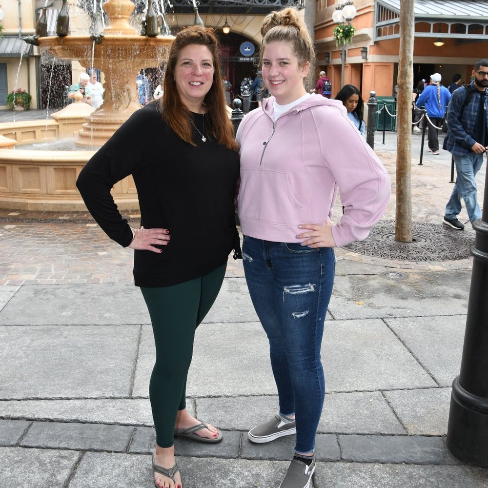 Meet your Poshers - Stacey & Kailey